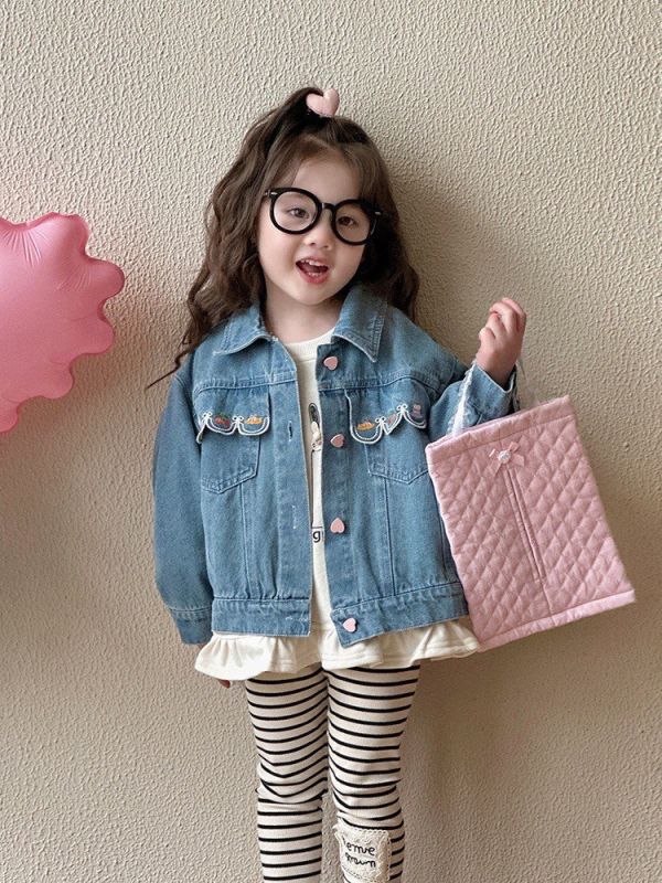 預購秋款女童花卉愛心牛仔外套尺寸80-130 