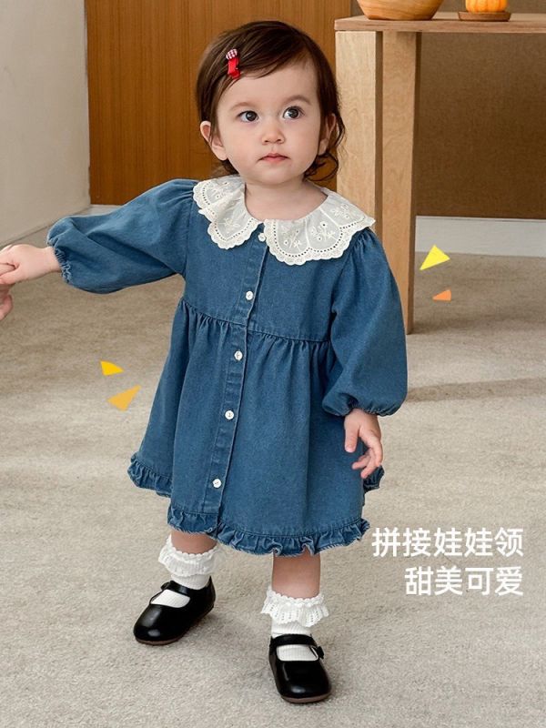 預購秋款女寶翻领刺绣花邊公主裙洋裝尺寸80-130 