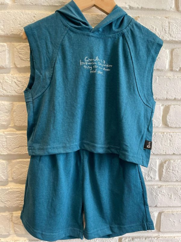 7539現貨夏款男童韓系藍綠色字母背心包邊套裝尺寸90-130 