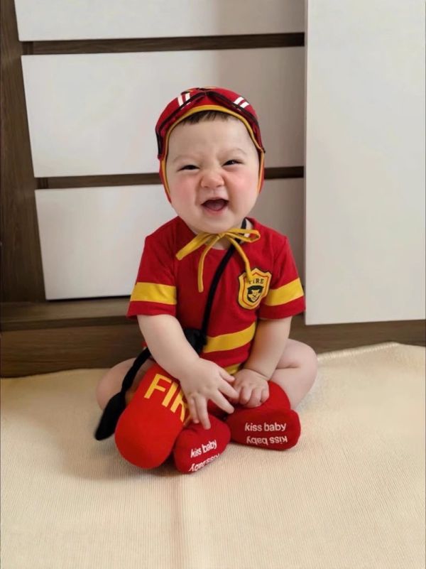 預購男寶消防員造型包屁衣含帽 