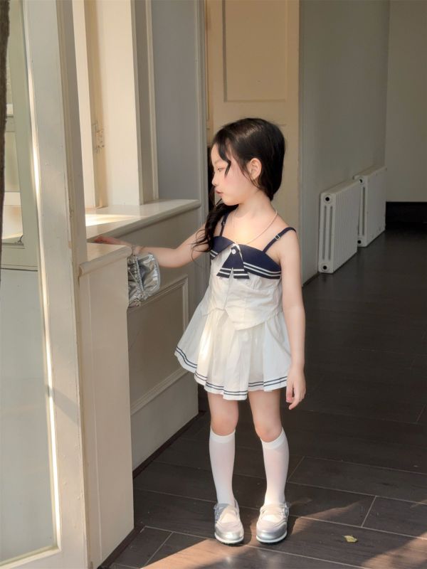 預購夏款女孩學院細肩背心套裝 
