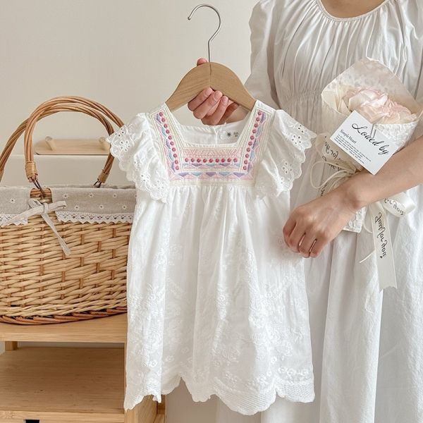 【預購】夏款-女童刺繡方領洋裝 