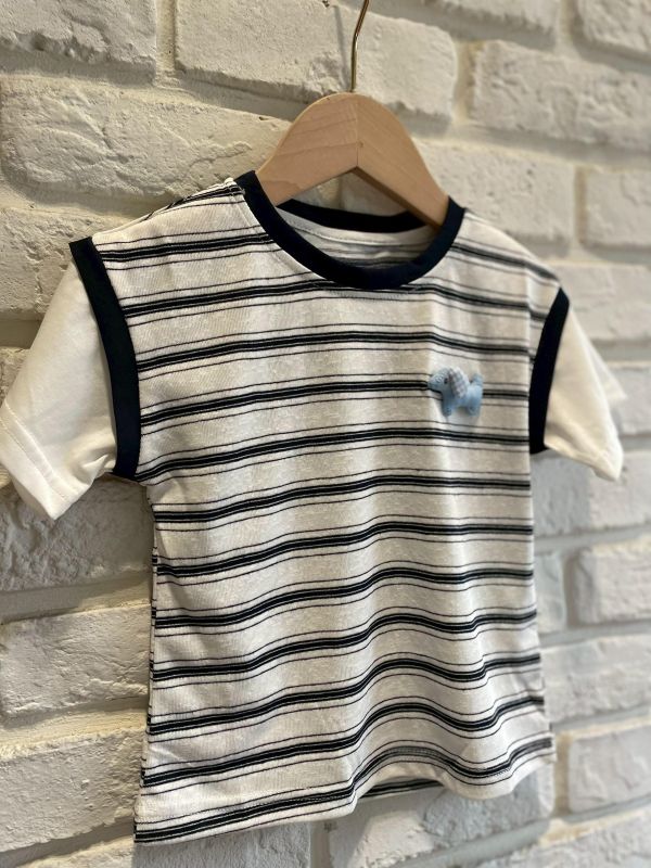 26153-2現貨夏款男童黑條立體小馬上衣尺寸90-130 