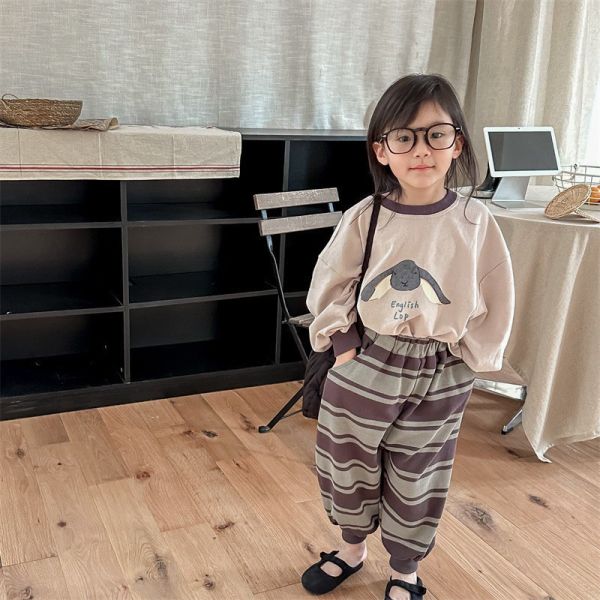 預購秋款女童兔兔上衣尺寸80-130 