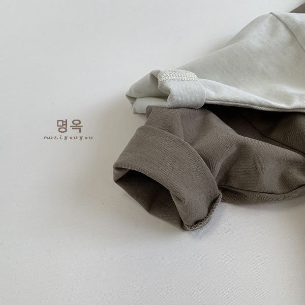 預購秋款男童帥氣百搭上衣尺寸80-130 