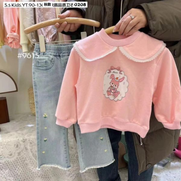 現貨秋款女童兔兔上衣尺寸90-130附實拍 