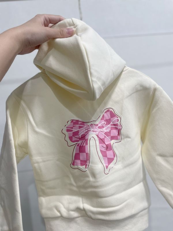現貨冬款女童字母蝴蝶結薄絨帽T上衣尺寸05-17 