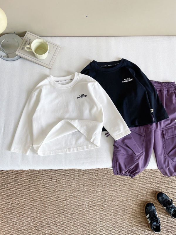 預購秋款男童彩色恐龍上衣尺寸90-150 