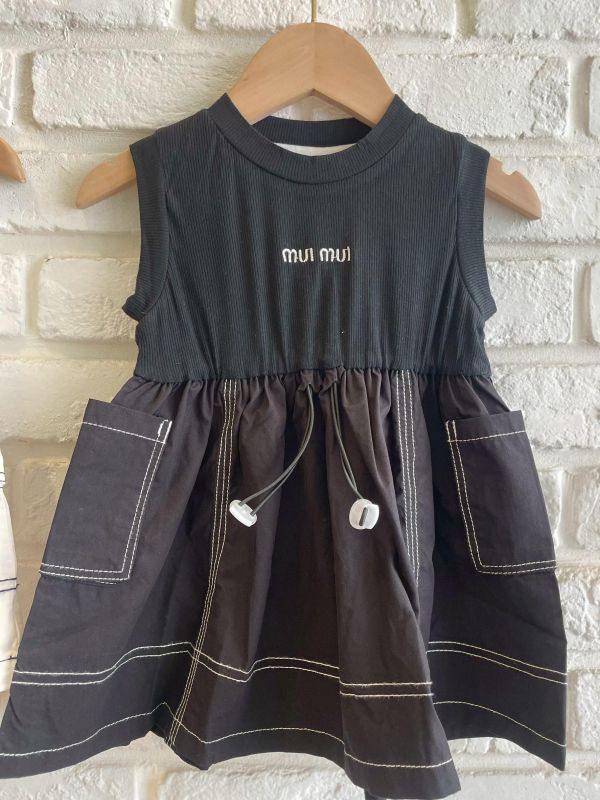26029-2現貨夏款女童黑色韓系抽繩Miu Miu洋裝尺寸80-120 