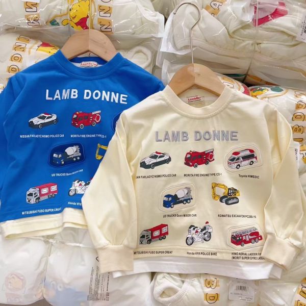 現貨秋款日單男童車車假兩件上衣尺寸90-130 