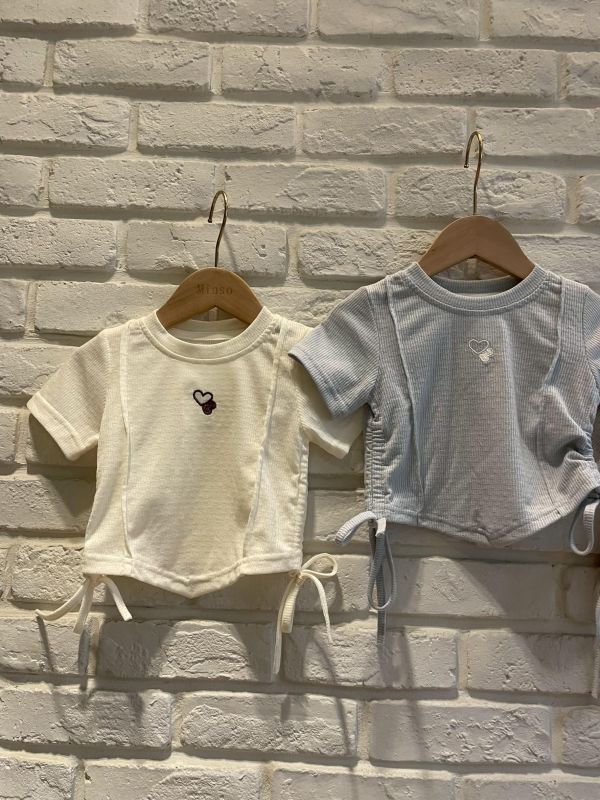 26195-2現貨夏款女童白色刺鏽抽繩短版上衣尺寸80-120 