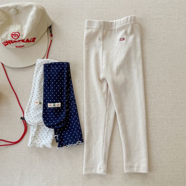 預購秋款女童刺繡內搭褲的尺寸80-130 