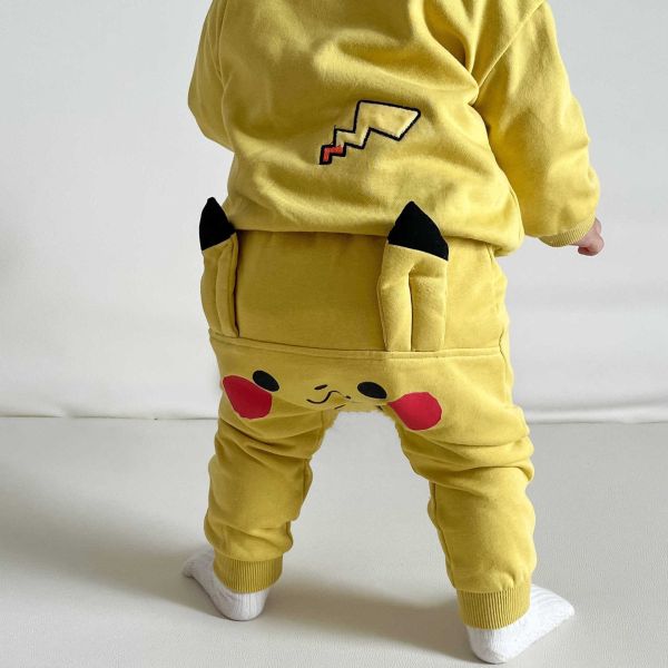 預購秋款男女童皮卡丘套裝尺寸73-110 