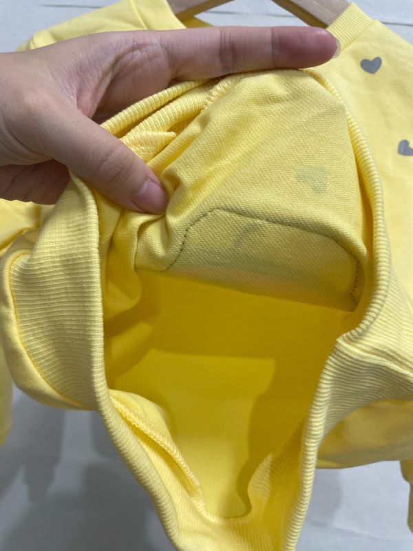 現貨秋款可愛兔兔抱熊熊上衣 