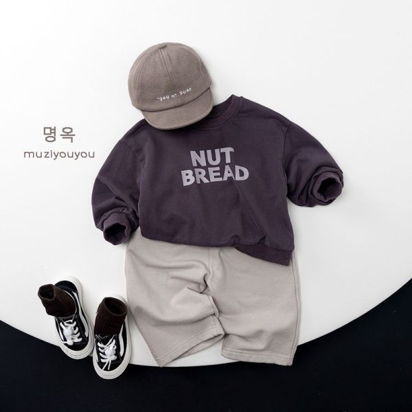 預購秋款男童字母上衣尺寸80-130 