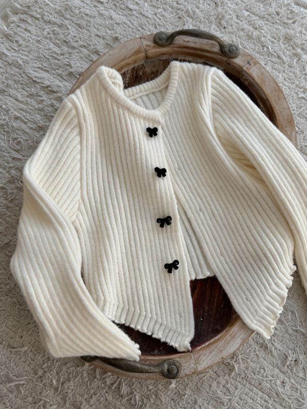 預購秋款女童不規則修身喇叭袖針織毛衣 尺寸90-150 