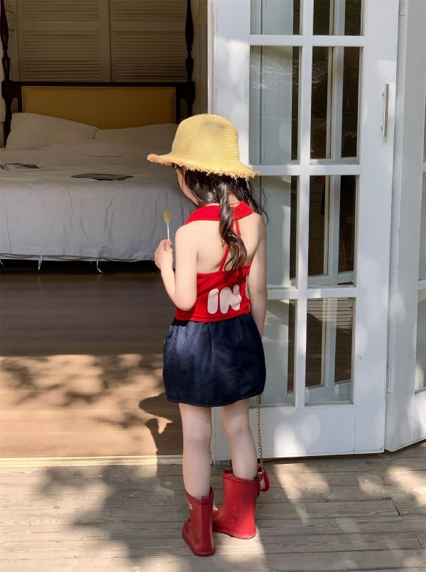 預購夏款女童字母翻領背心牛仔半身裙套裝 