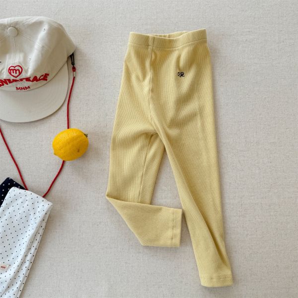 預購秋款女童刺繡內搭褲的尺寸80-130 