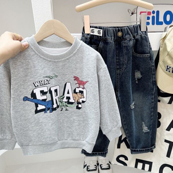 預購秋款男童恐龍上衣尺寸100-150 