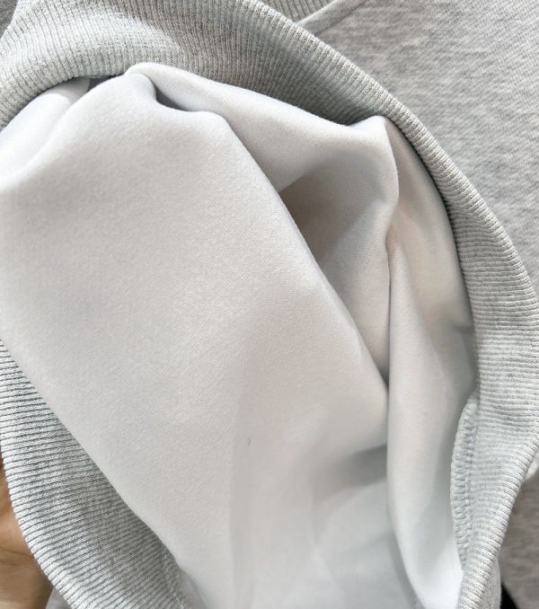 預購秋款男童恐龍上衣尺寸100-150 