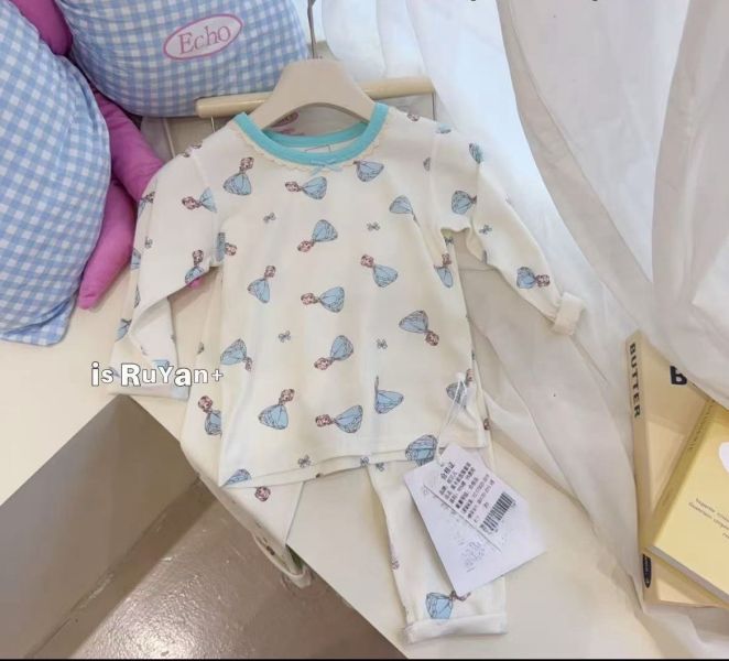 現貨秋款女童愛紗局家服套裝尺寸90-120 