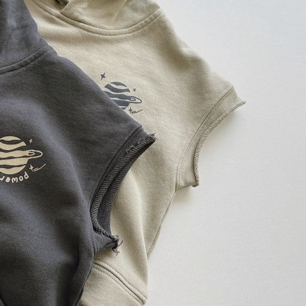 預購秋款男女童百搭星球背心尺寸80-130 