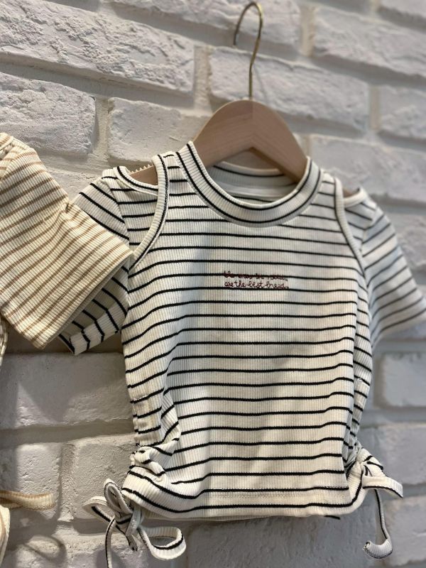 26083-2現貨夏款女童黑條紋短版設計感抽繩上衣尺寸80-120 