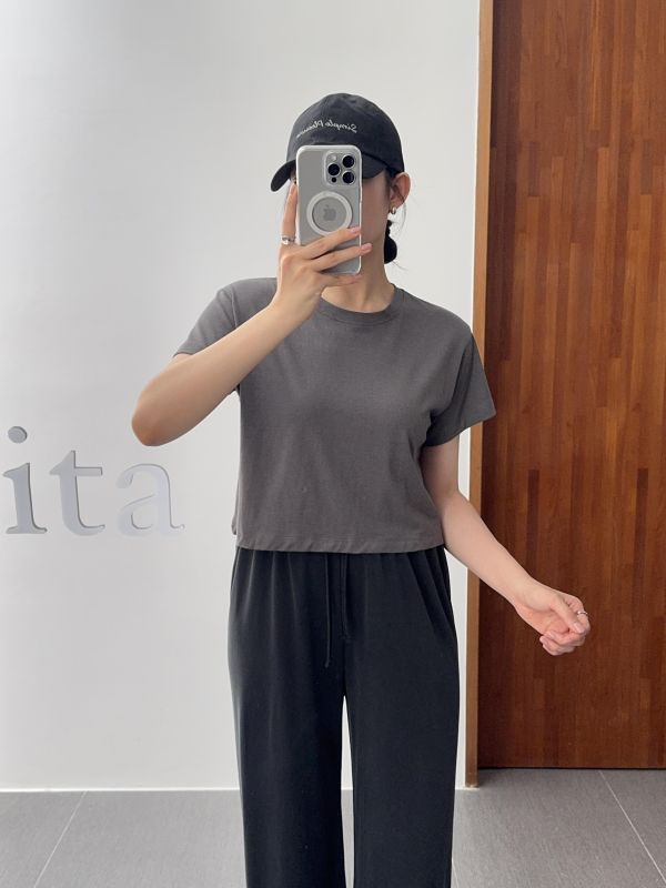 超舒服基本小短版T 