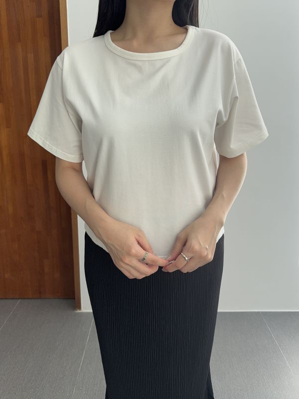 百搭彈性小短版T 