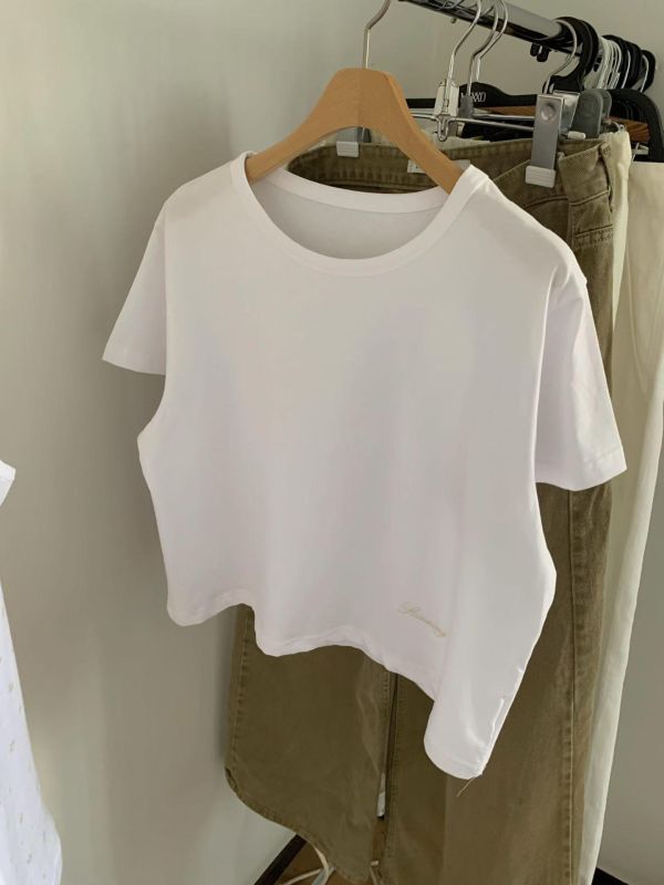 必備百搭刺繡短T 