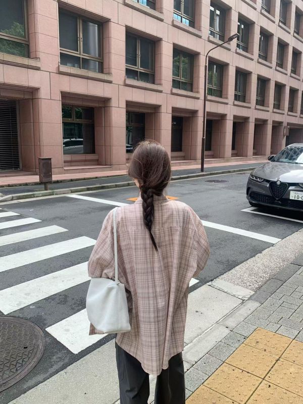 溫柔小姐姐的格紋襯衫 
