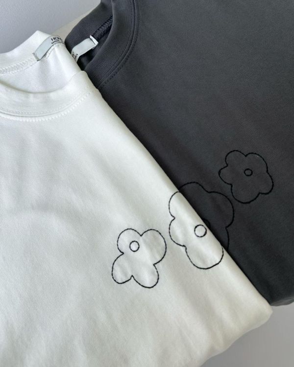 低調縫線小花花短T 