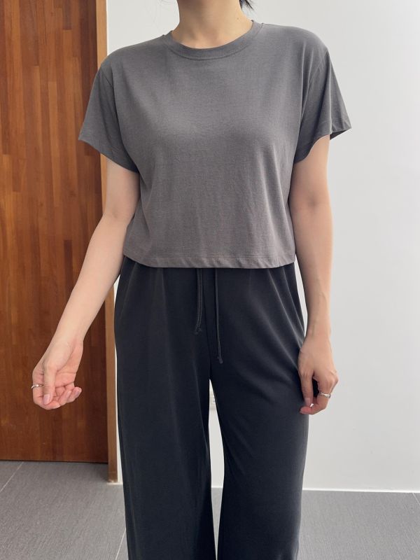 超舒服基本小短版T 