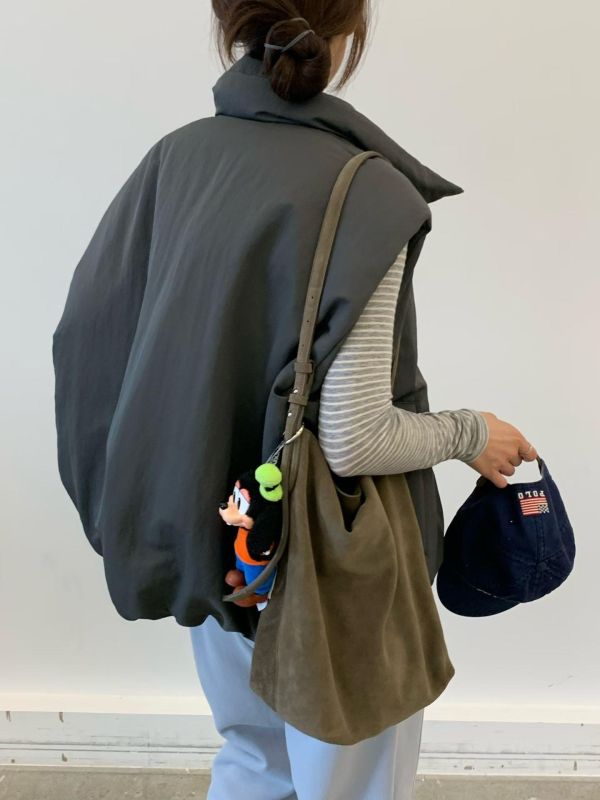 簡約無壓紋鴨絨背心 