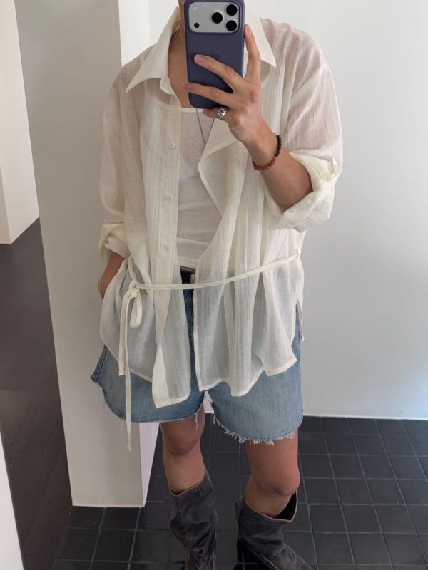 低調直紋翻領襯衫 