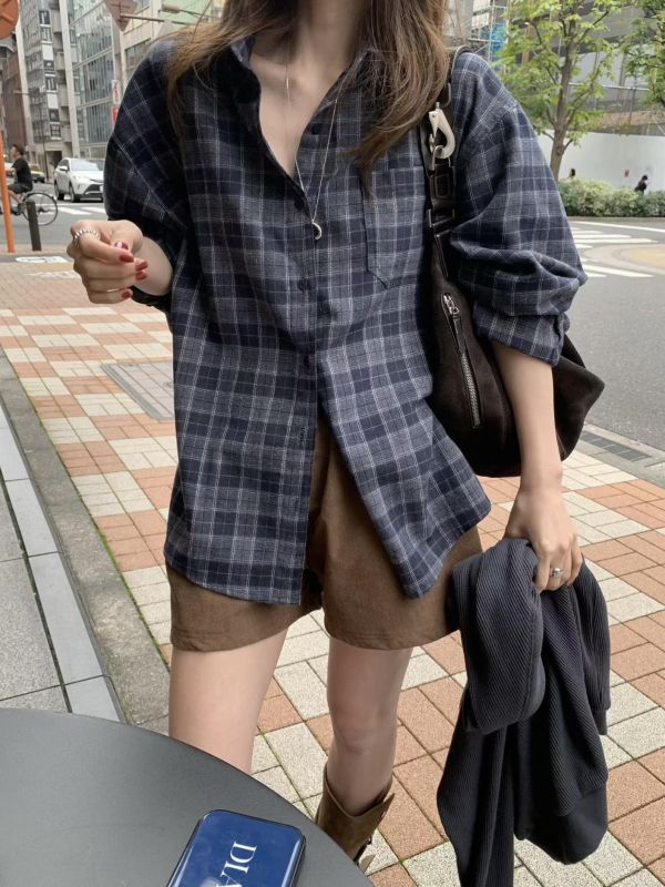 耐看藍色系格紋襯衫 