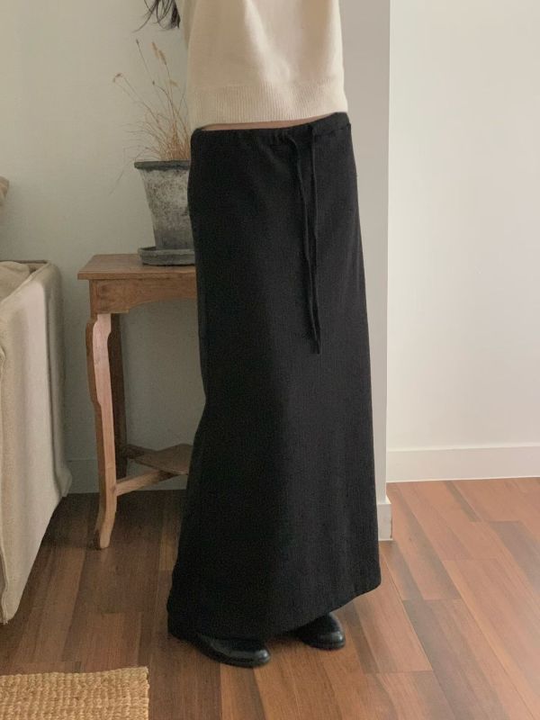 /現貨/小壓紋針織舒服裙 