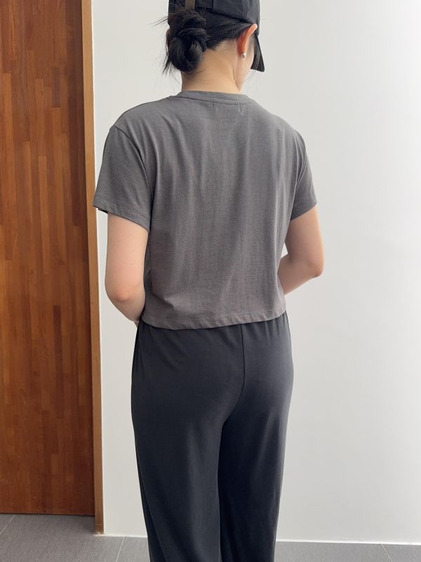 超舒服基本小短版T 