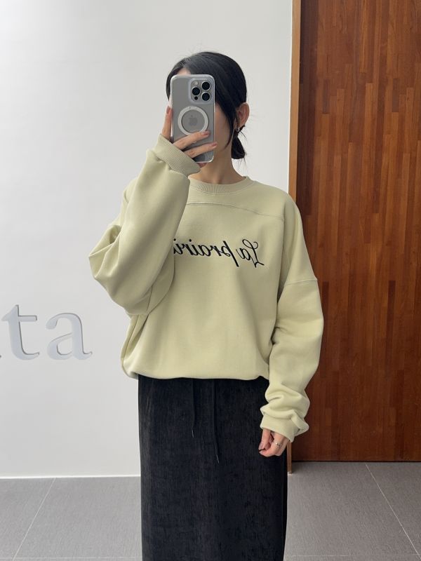 /現貨/簡約耐看刺繡大學T 