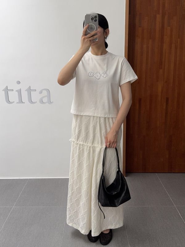 低調縫線小花花短T 