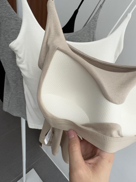 必備的那件bra top 