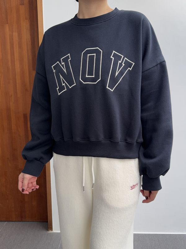 NOV低調拼接大學T 