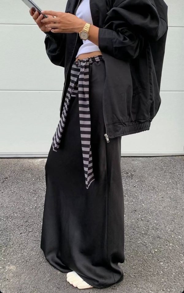 低調高級緞面黑長裙 