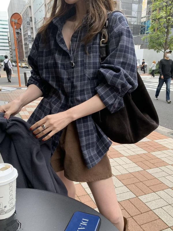 耐看藍色系格紋襯衫 
