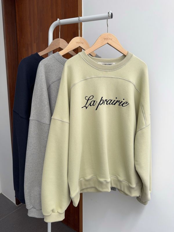/現貨/簡約耐看刺繡大學T 
