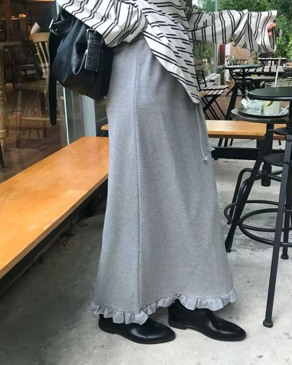 下擺小花邊邊休閒裙 
