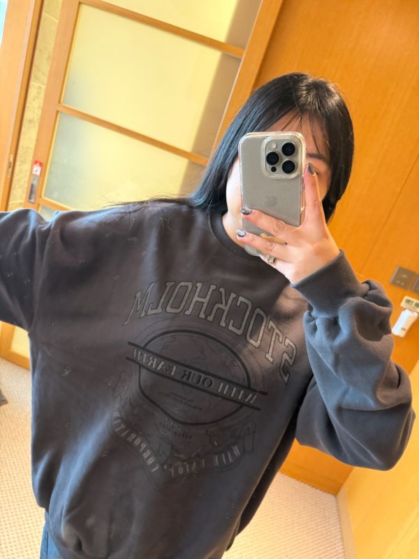 墨色寬鬆長版大學T 