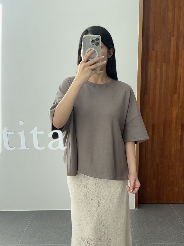質感厚磅素面寬鬆T 
