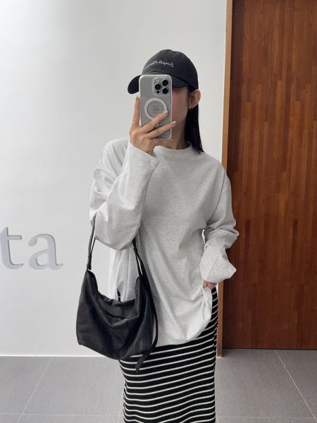 必備側開岔素面長T 