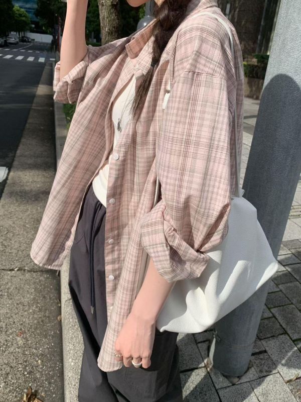 溫柔小姐姐的格紋襯衫 
